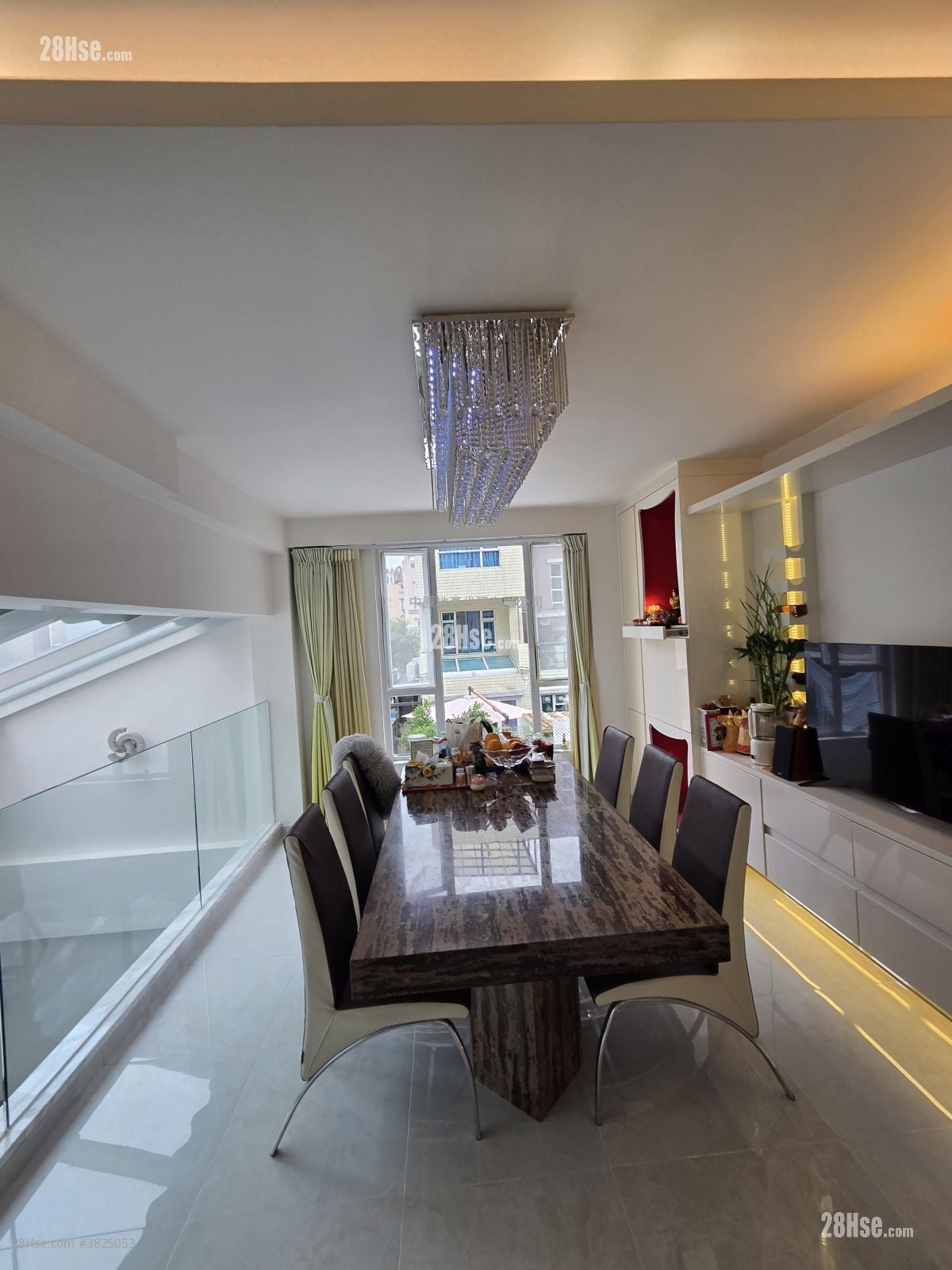 加州豪园 售盘 3 房 , 2 浴室 1,495 平方尺