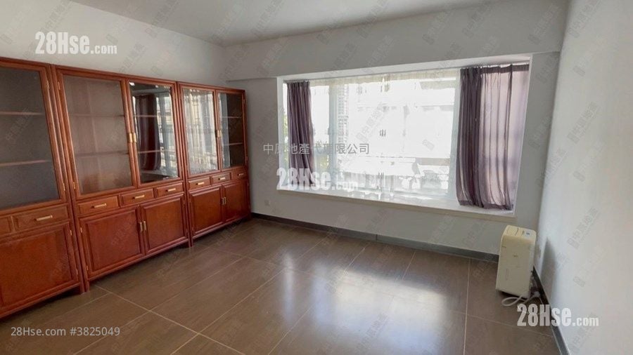 比华利山别墅 租盘 5+ 房 , 3 浴室 3,077 平方尺