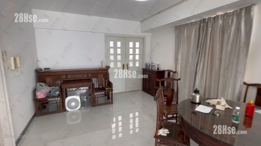 比华利山别墅 租盘 5+ 房 , 3 浴室 3,077 平方尺