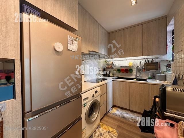 Castello Sell 2 Bedrooms , 1 Bathroom 547 ft²