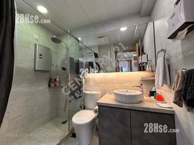 Castello Sell 2 Bedrooms , 1 Bathroom 547 ft²