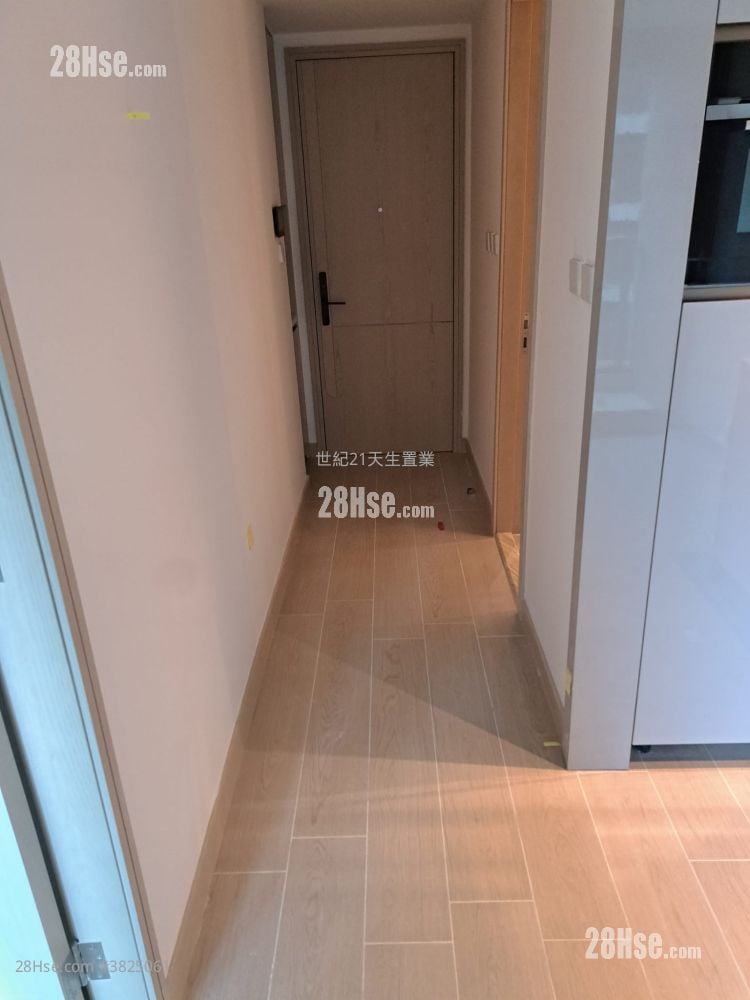 Gold Coast Bay Rental 1 Bedroom , 1 Bathroom 317 ft²