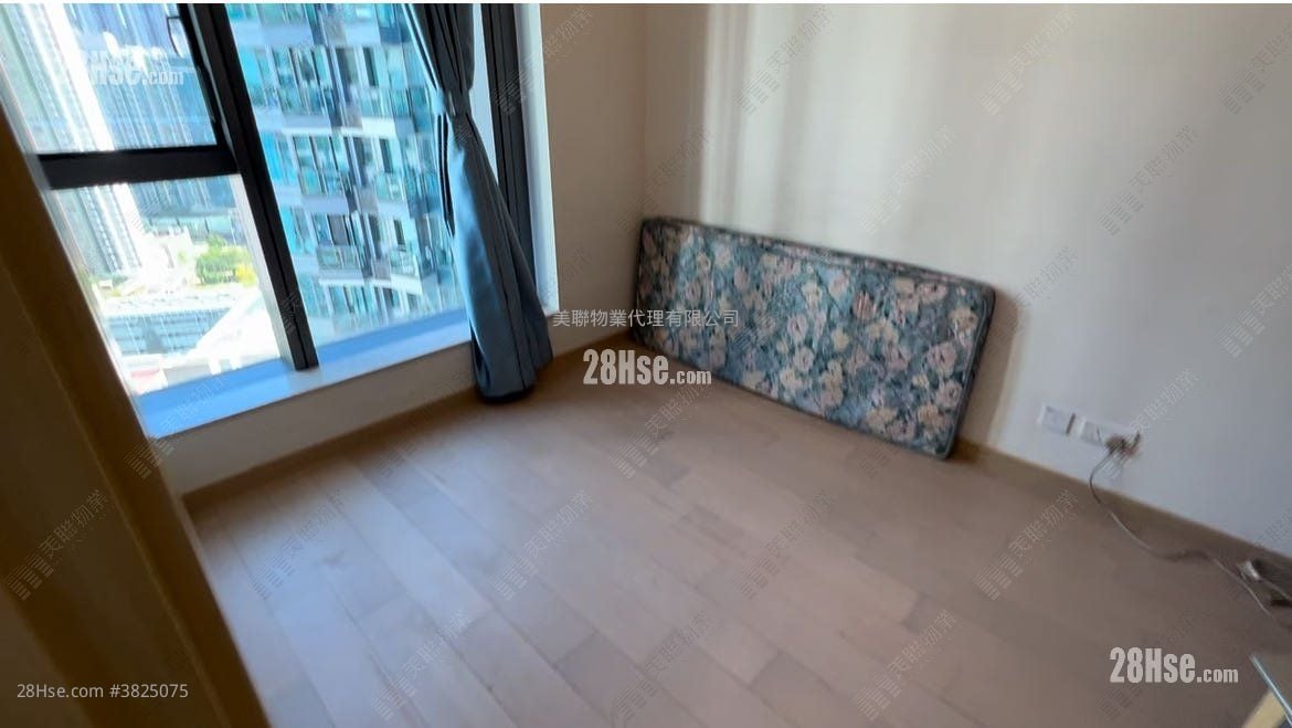 Twin Peaks Sell 1 Bedroom 358 ft²