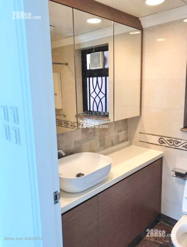 爱琴海岸 售盘 4 房 , 2 浴室 733 平方尺