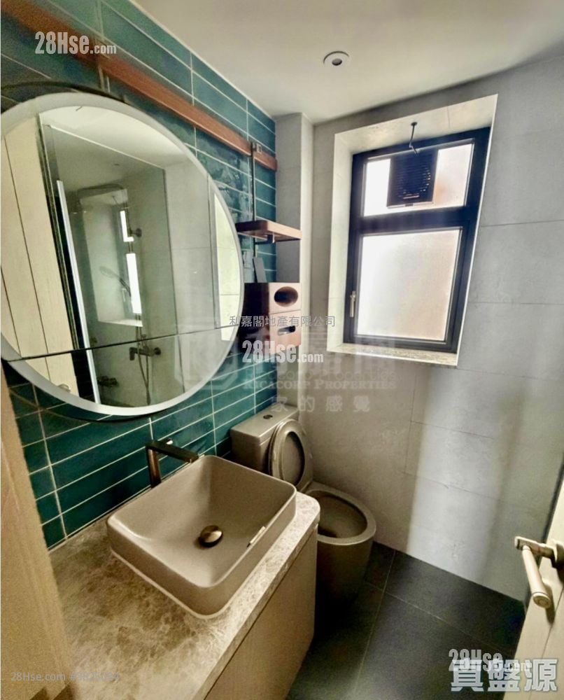 浴室: 柏傲莊 售盤 3 房 , 2 浴室 716 平方呎