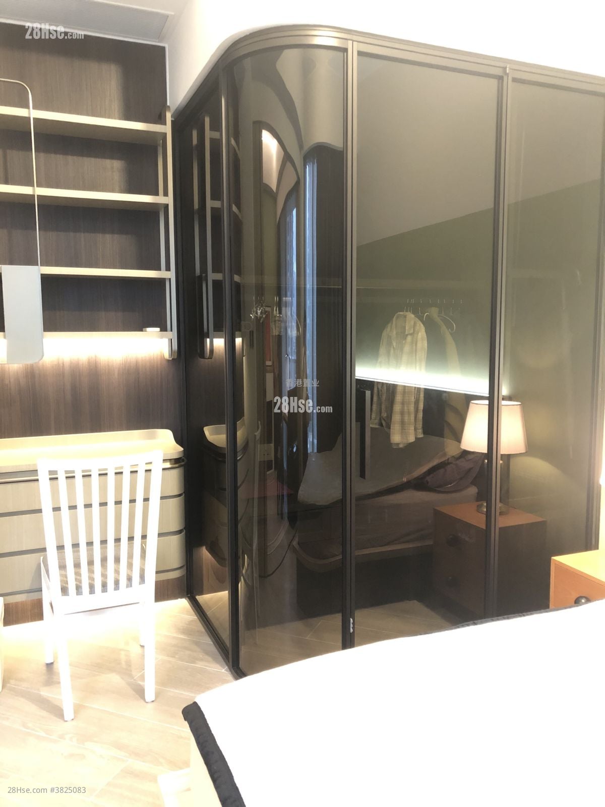 Henley Park 售盘 1 房 388 平方尺