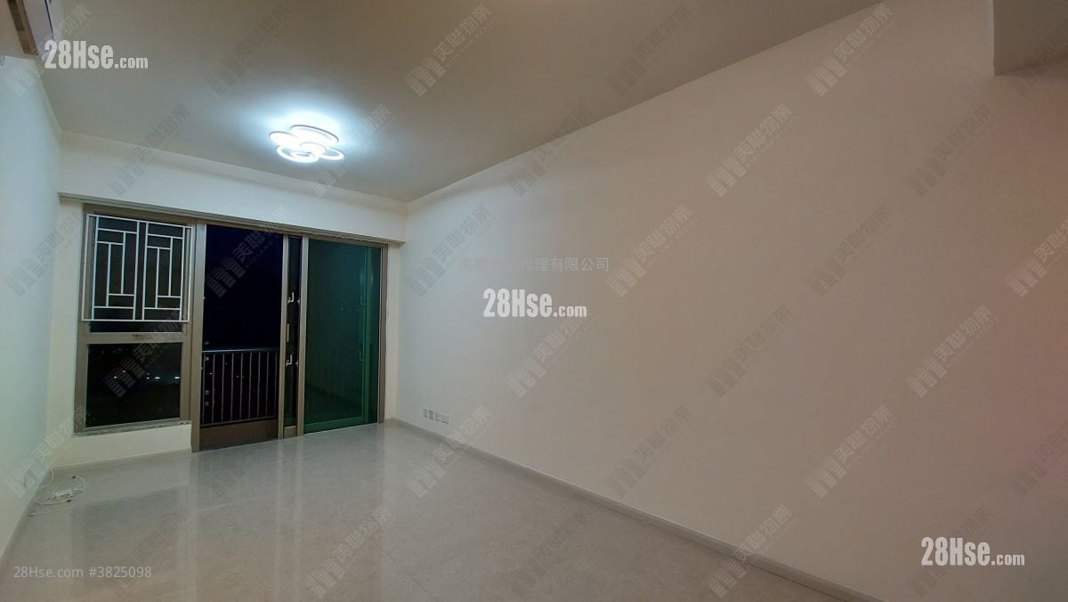 Yuccie Square Sell 3 Bedrooms , 2 Bathrooms 646 ft²