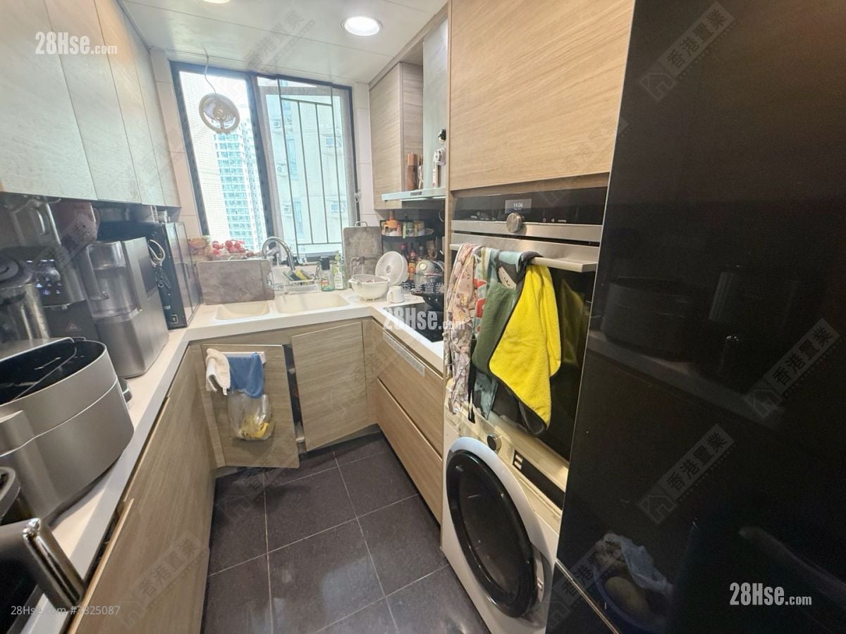 Park Island Sell 3 Bedrooms , 2 Bathrooms 709 ft²