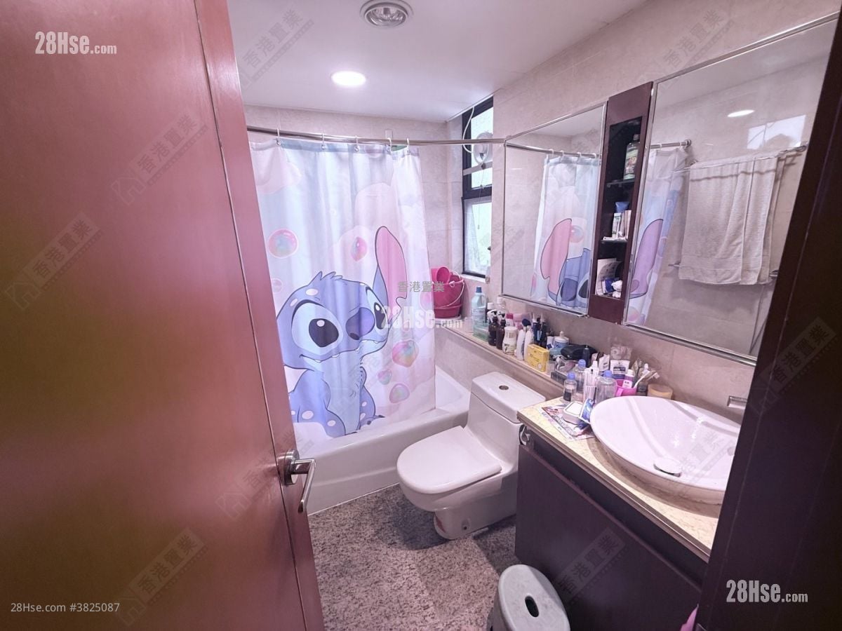 Park Island Sell 3 Bedrooms , 2 Bathrooms 709 ft²