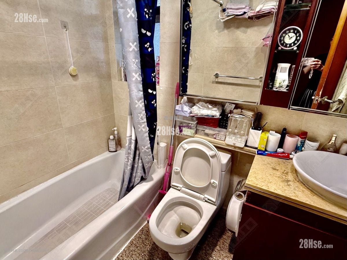 Park Island Sell 3 Bedrooms , 2 Bathrooms 709 ft²