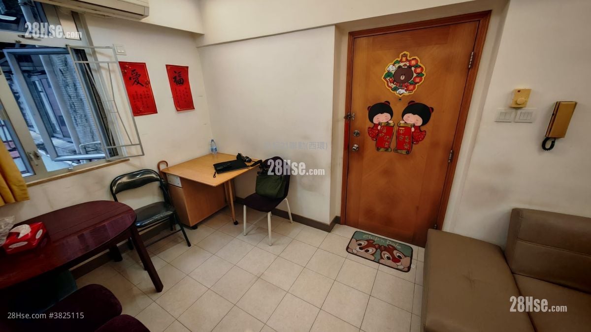 Smithfield Court Sell 2 Bedrooms , 1 Bathroom 372 ft²