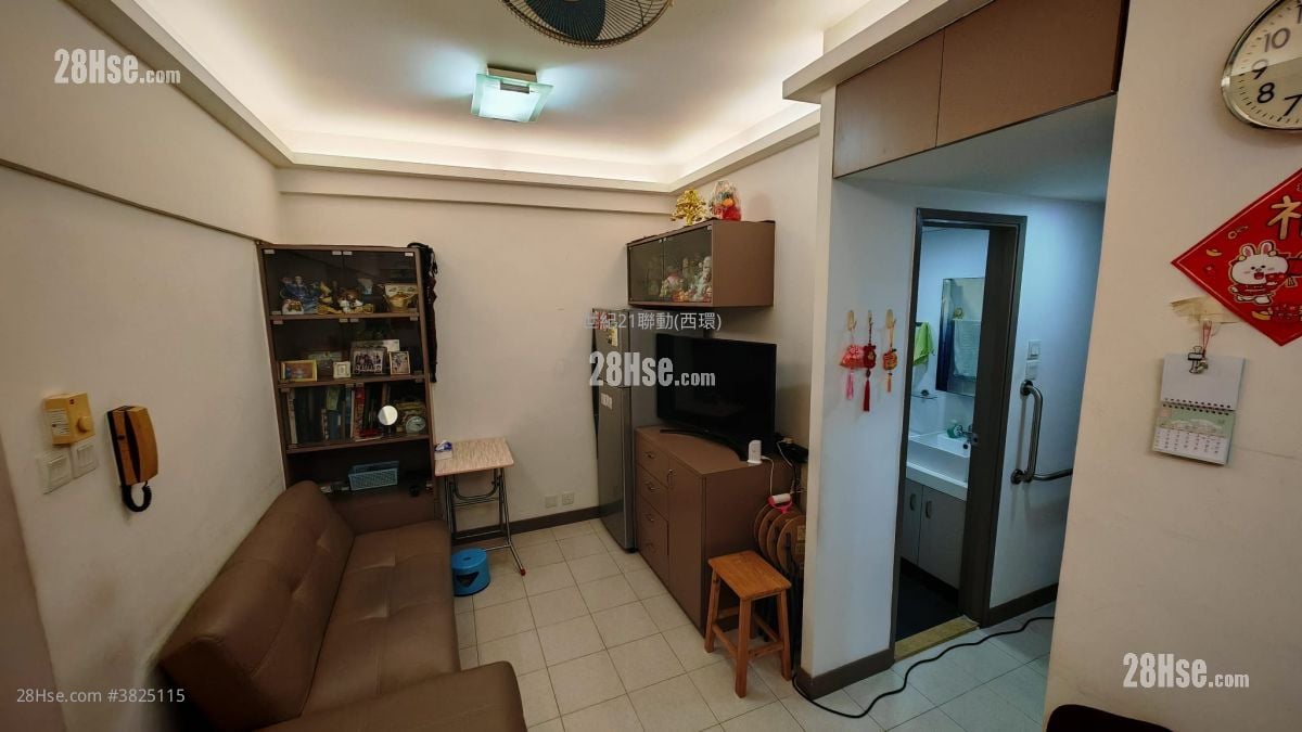 Smithfield Court Sell 2 Bedrooms , 1 Bathroom 372 ft²