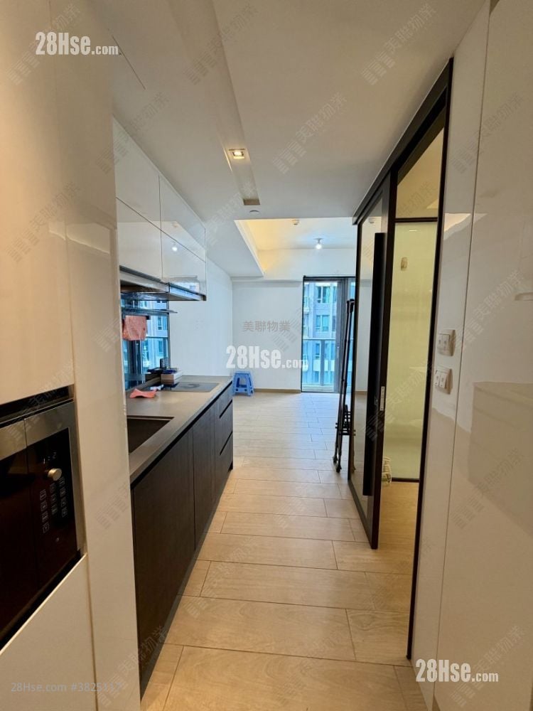 峻峦 租盘 开放式间隔 , 1 浴室 251 平方尺