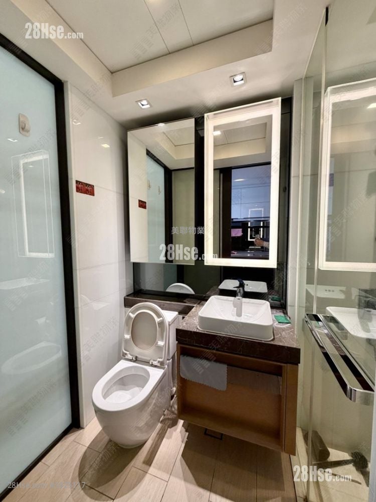 峻峦 租盘 开放式间隔 , 1 浴室 251 平方尺