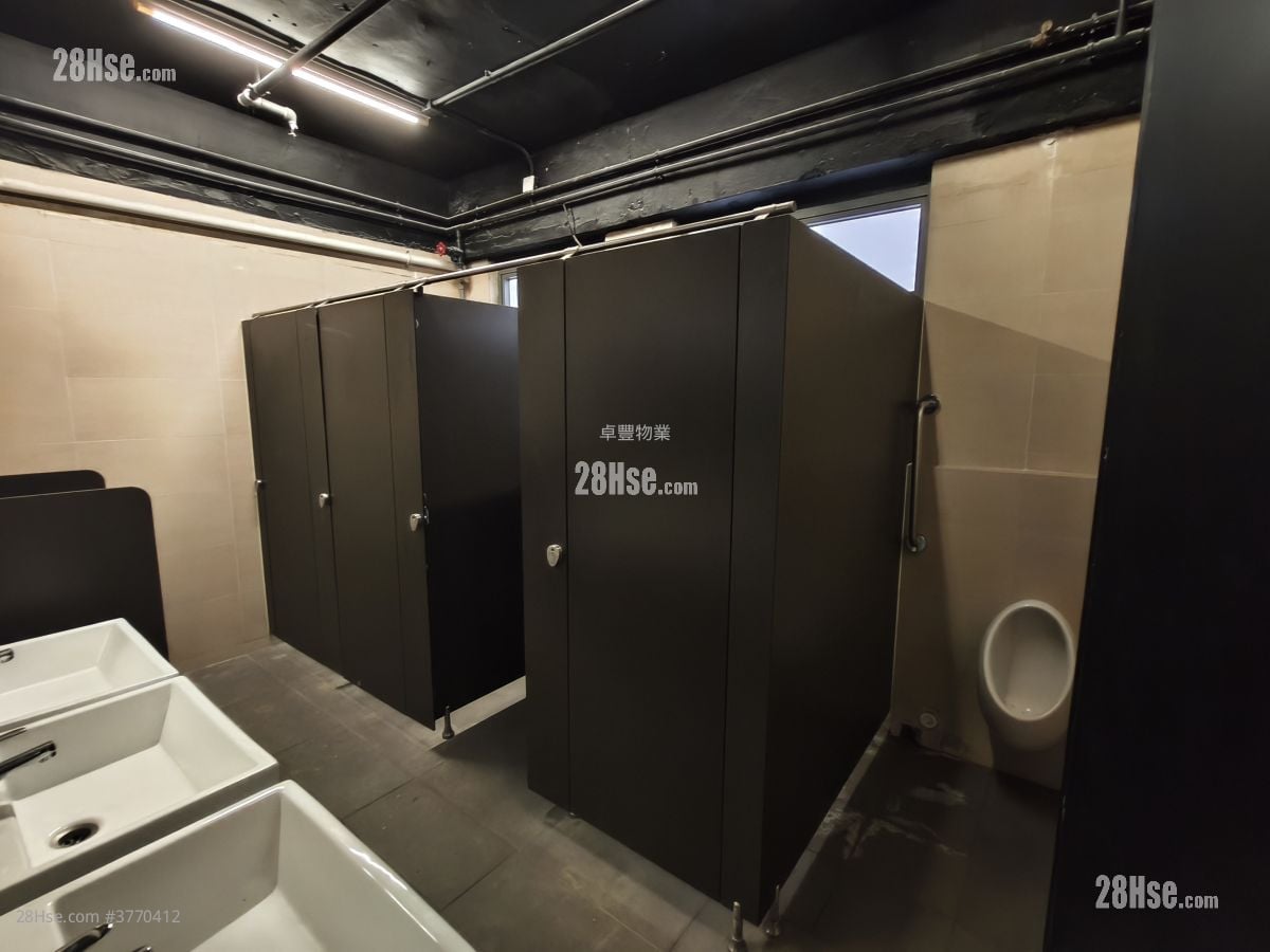 D2 Place Two 租盤 2 房 , 5+ 廁所 3,900 平方呎