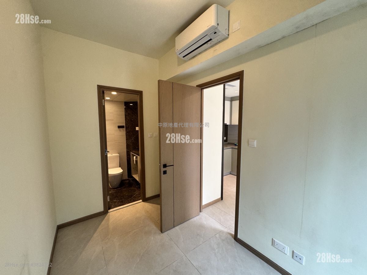 #Lyos Sell 1 Bedroom , 1 Bathroom 282 ft²