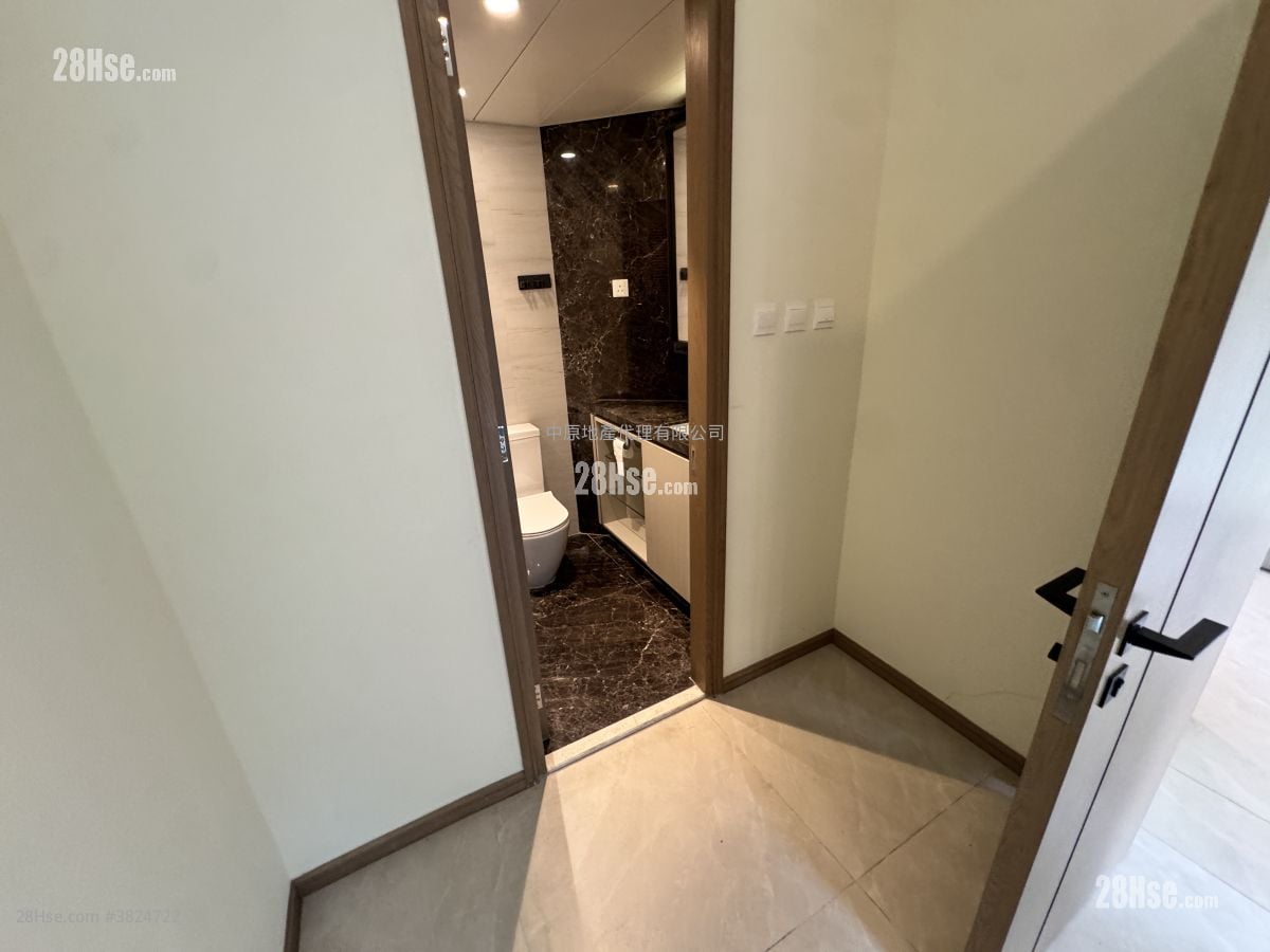 #Lyos Sell 1 Bedroom , 1 Bathroom 282 ft²