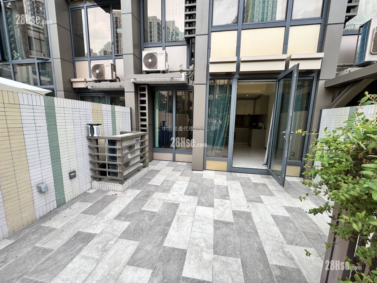 #Lyos Sell 1 Bedroom , 1 Bathroom 282 ft²