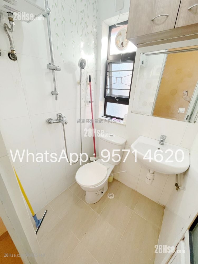 Village Rental Studio , 1 Bathroom 180 ft²
