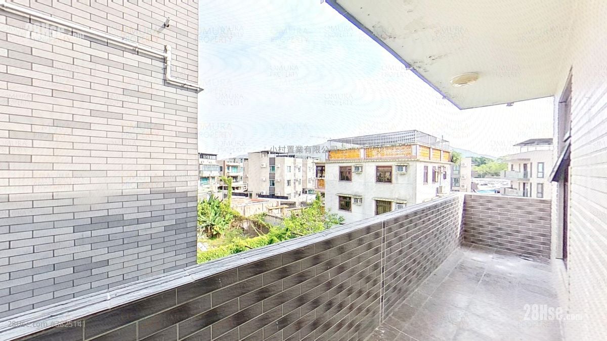 露台: 水流田村 售盤 3 房 , 1 浴室 646 平方呎