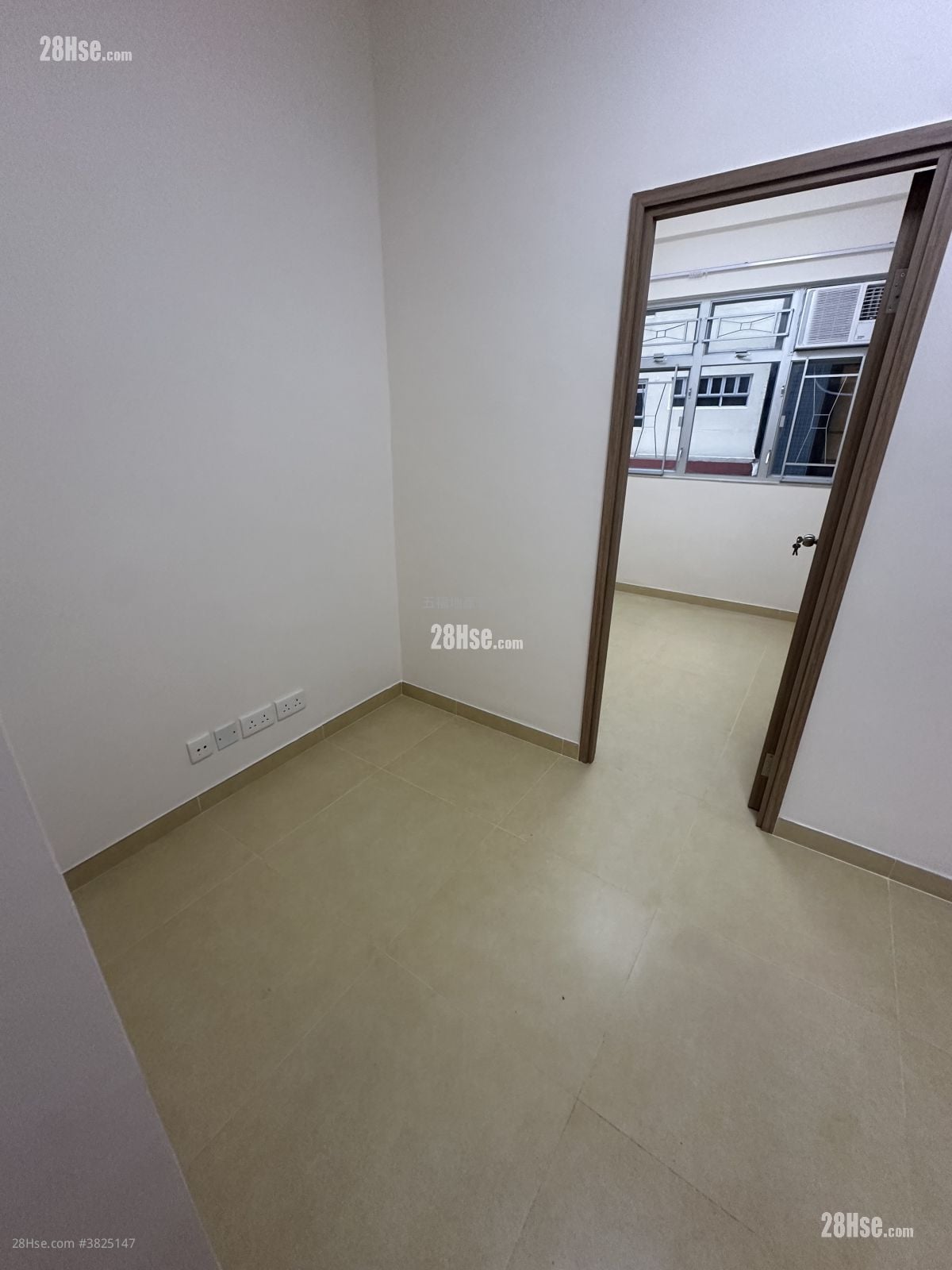 Chinese Mansion Rental 3 Bedrooms , 1 Bathroom 409 ft²