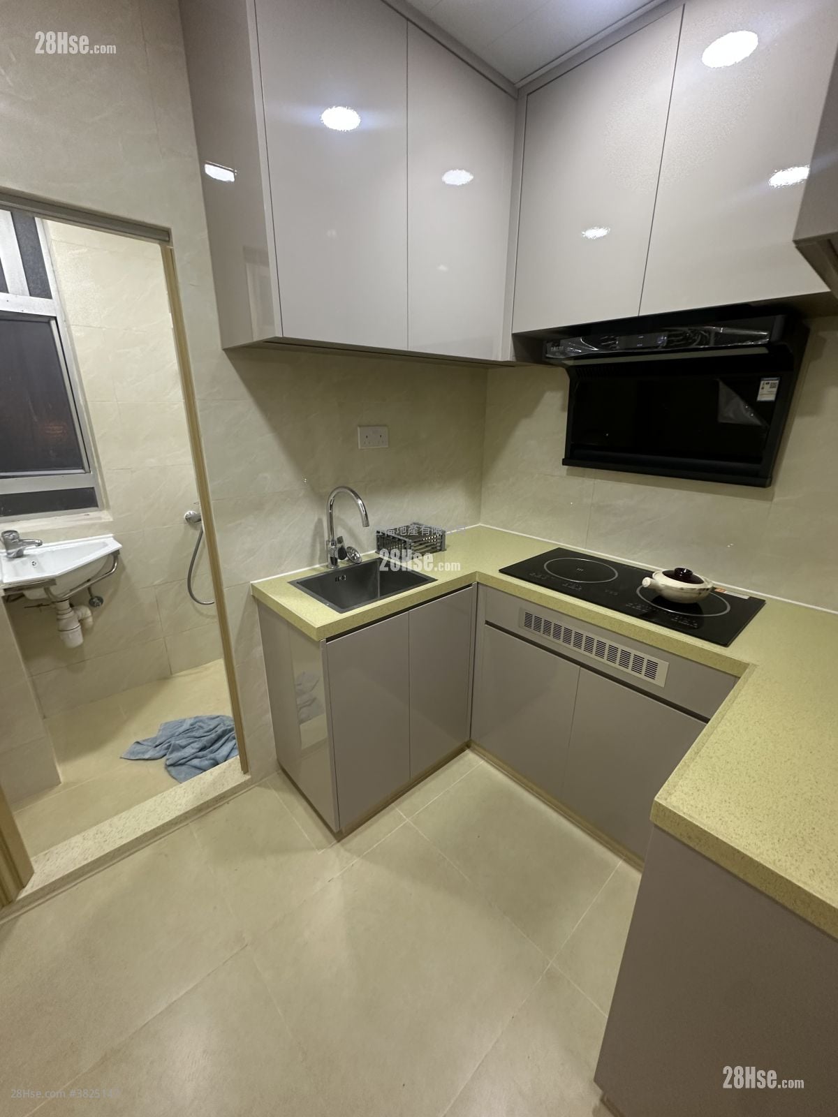 Chinese Mansion Rental 3 Bedrooms , 1 Bathroom 409 ft²