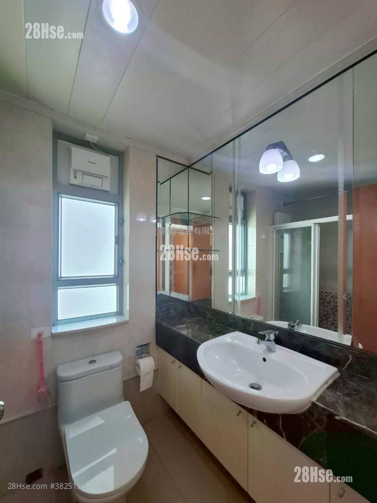 Seaview Crescent Rental 2 Bedrooms 573 ft²