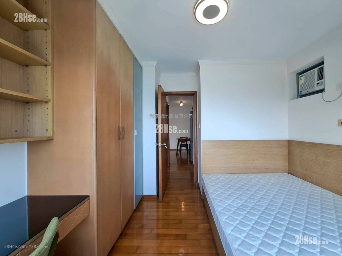 Seaview Crescent Rental 2 Bedrooms 573 ft²