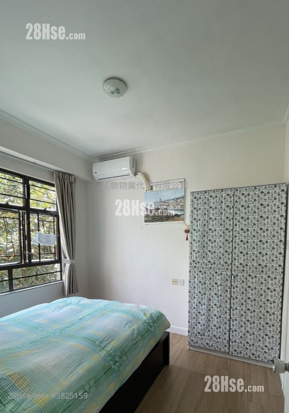Sui Pak Villa Sell 3 Bedrooms 725 ft²