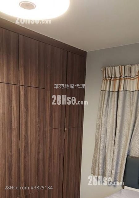 村屋 售盤 3 房 , 1 浴室 700 平方呎