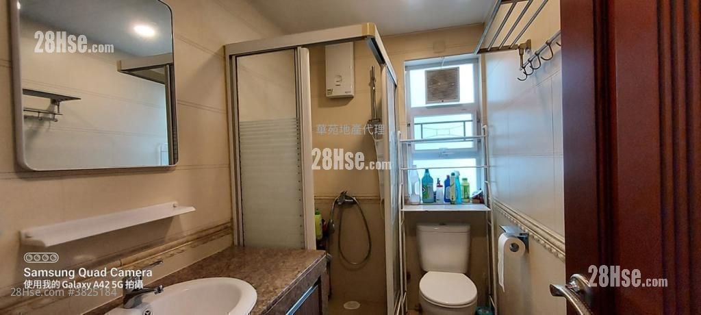 村屋 售盤 3 房 , 1 浴室 700 平方呎