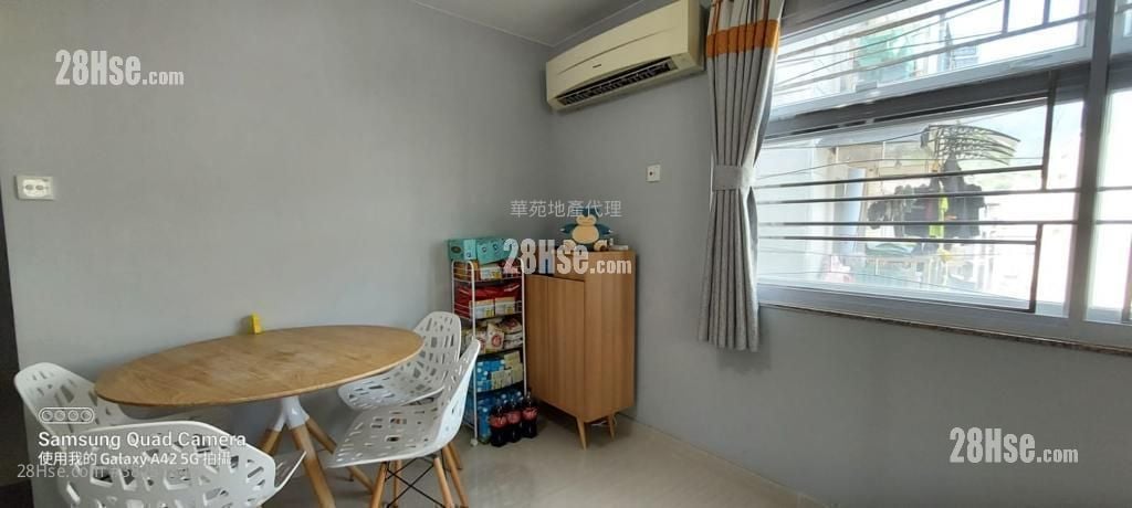 村屋 售盤 3 房 , 1 浴室 700 平方呎