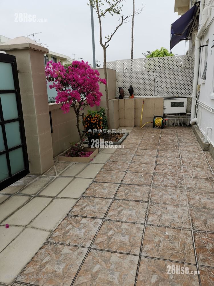 Fairview Park Sell 3 Bedrooms , 2 Bathrooms 848 ft²