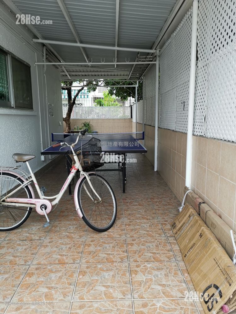 Fairview Park Sell 3 Bedrooms , 2 Bathrooms 848 ft²