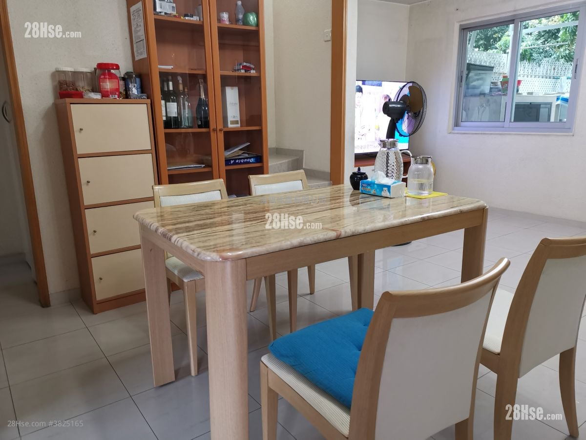 Fairview Park Sell 3 Bedrooms , 2 Bathrooms 848 ft²