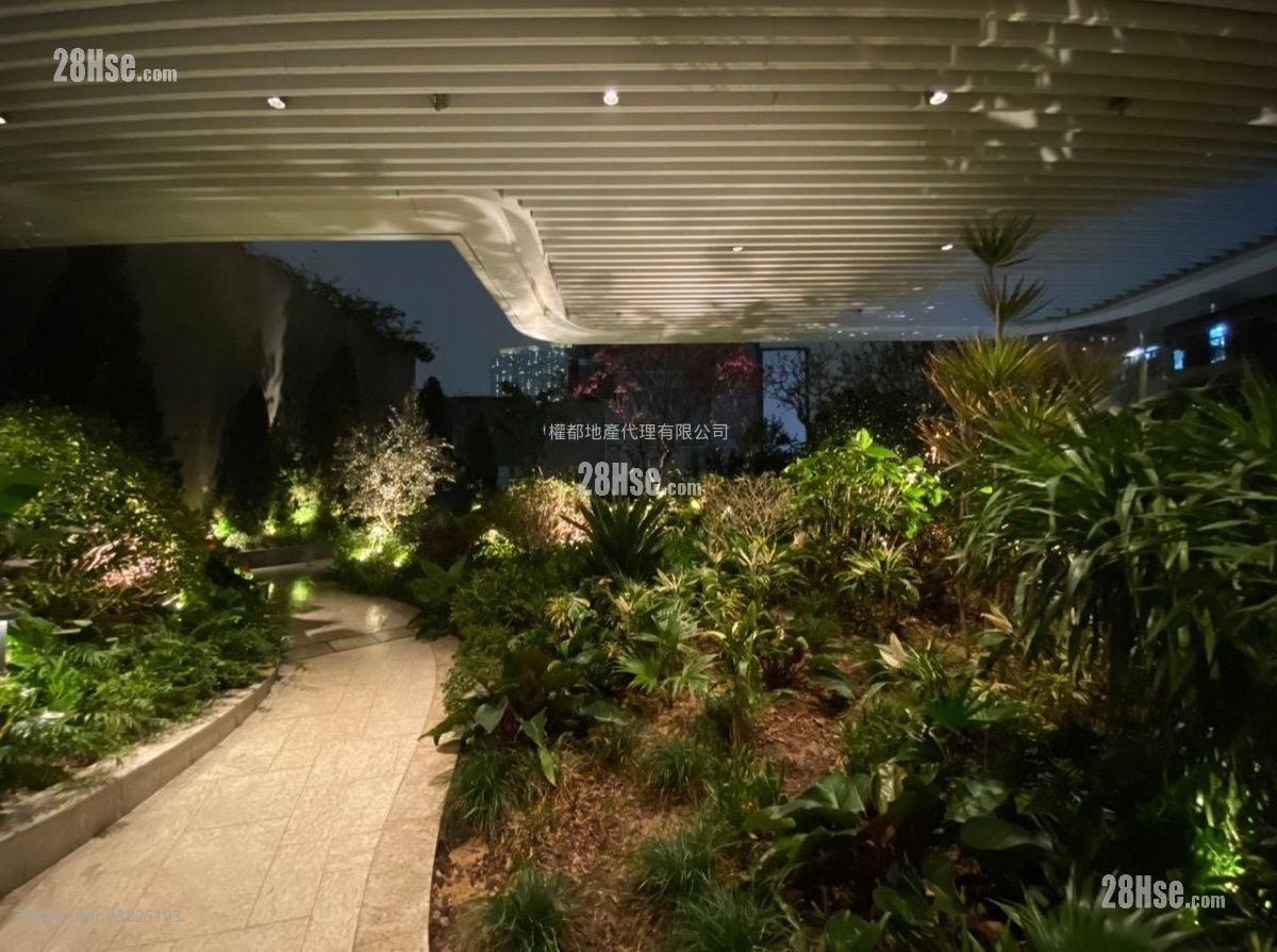 Eight Southpark Rental 1 Bedroom , 1 Bathroom 258 ft²