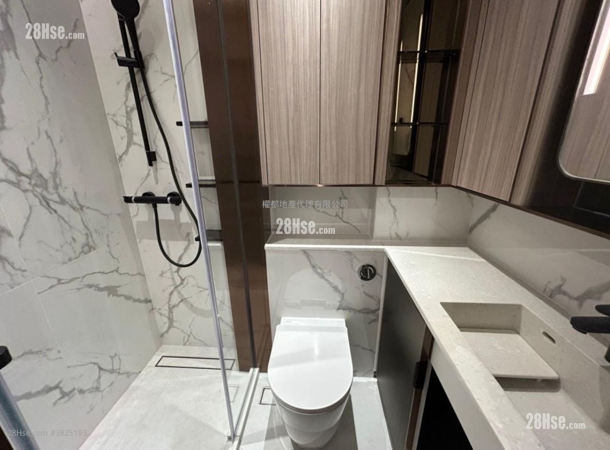 Eight Southpark Rental 1 Bedroom , 1 Bathroom 258 ft²