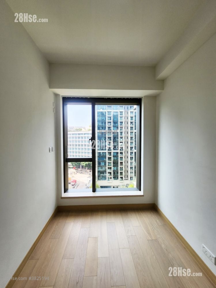 One Homantin Rental 1 Bedroom , 1 Bathroom 405 ft²