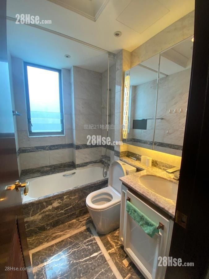 逸珑湾 售盘 2 房 637 平方尺