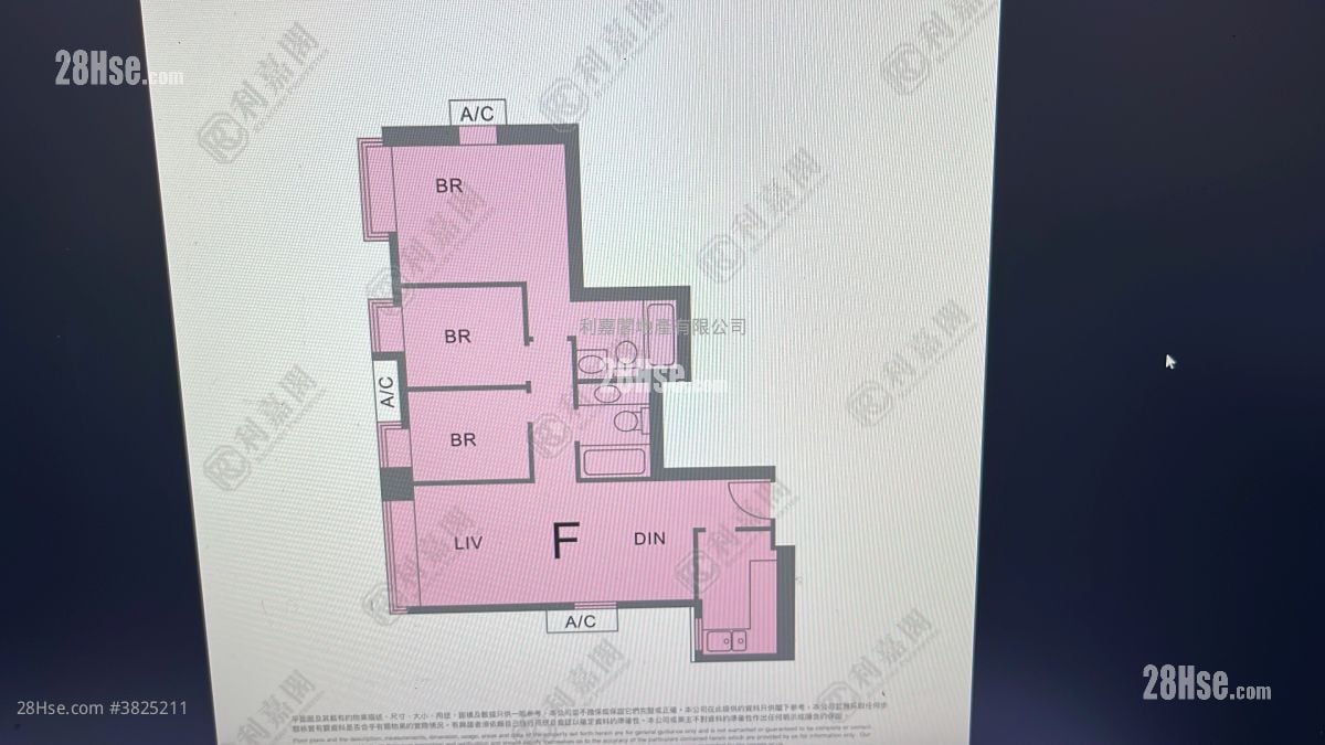 Park Central Sell 3 Bedrooms 677 ft²