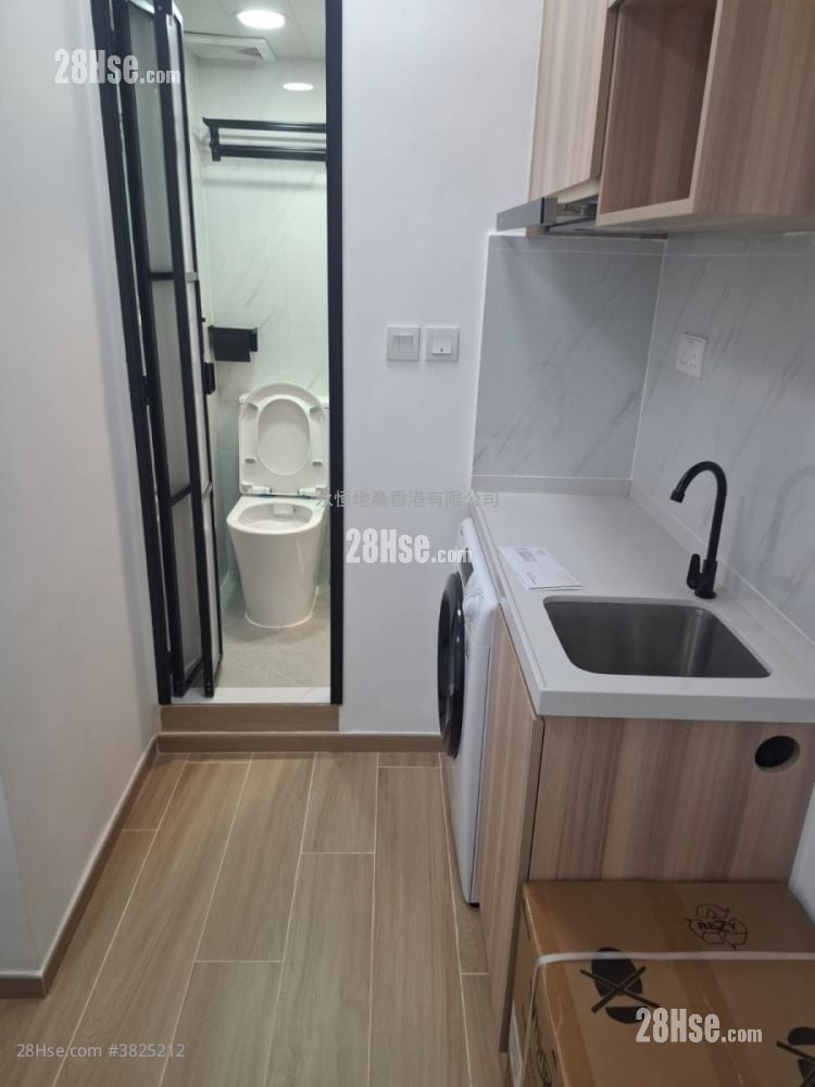 單幢樓房 租盤 1 浴室 120 平方呎