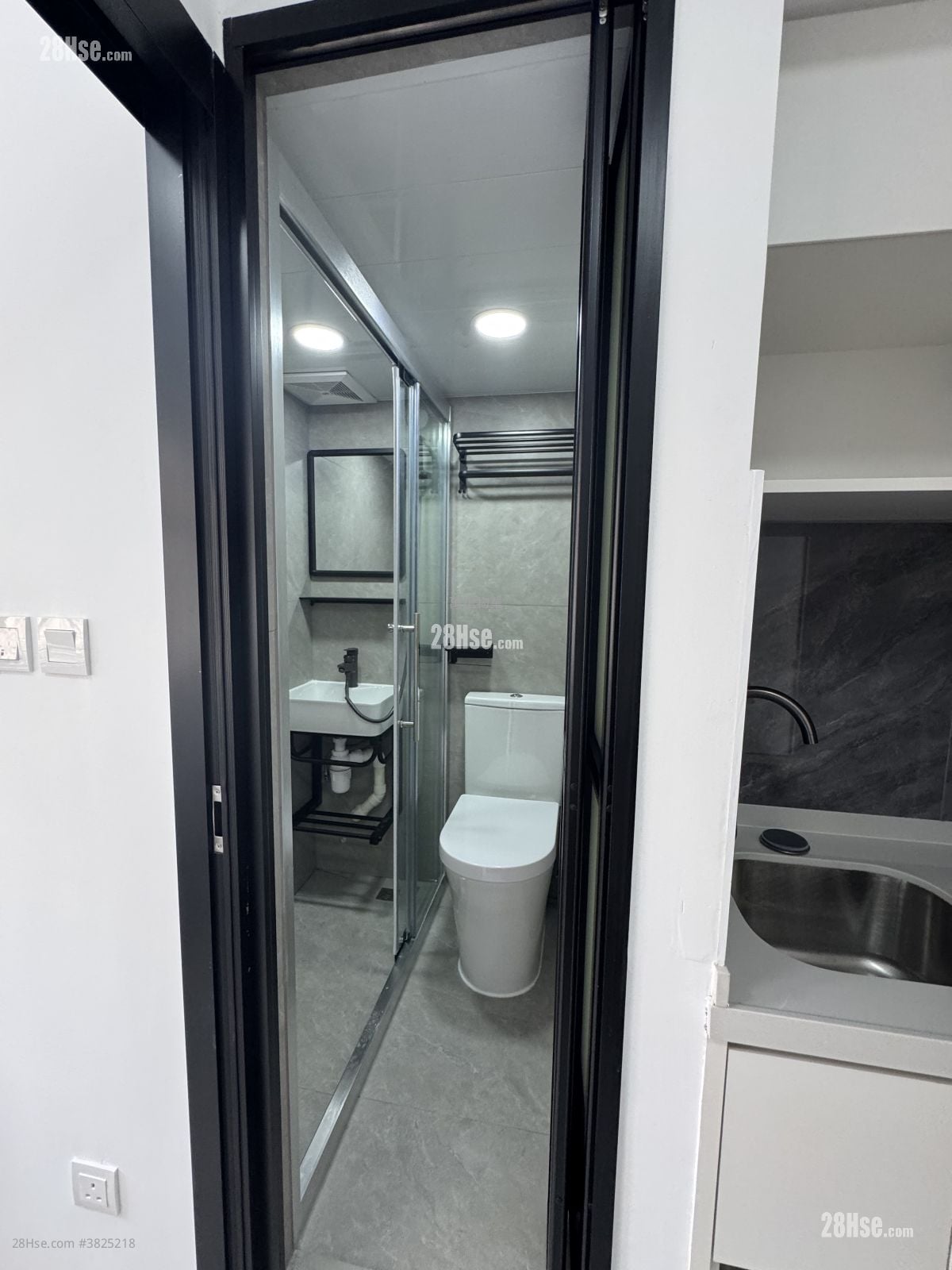 康強洋樓 租盤 150 平方呎