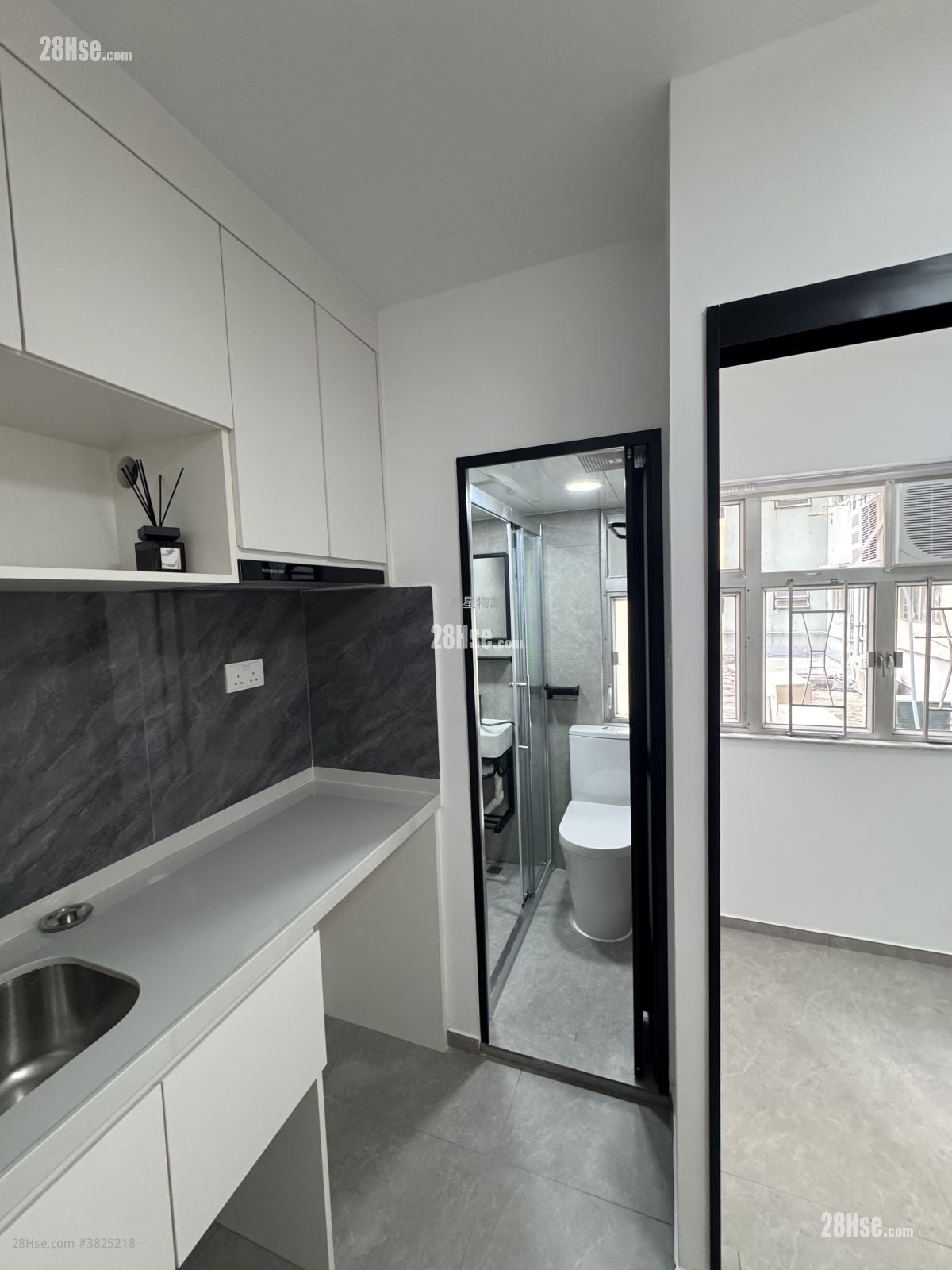 康強洋樓 租盤 150 平方呎