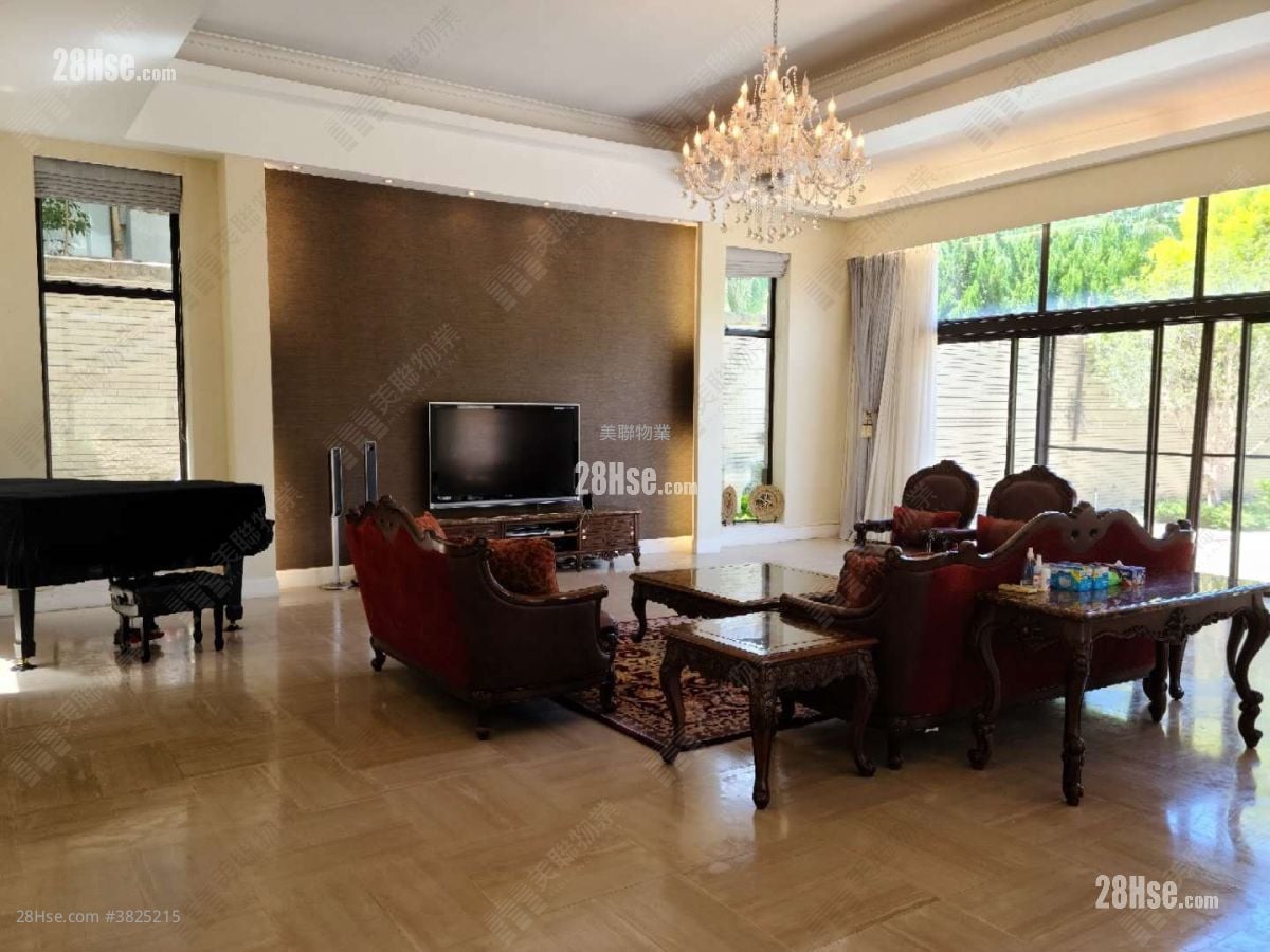 The Royal Oaks Sell 5+ Bedrooms , 5+ Bathrooms 5,529 ft²