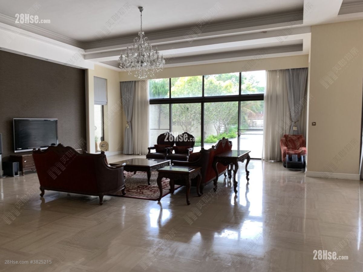 The Royal Oaks Sell 5+ Bedrooms , 5+ Bathrooms 5,529 ft²