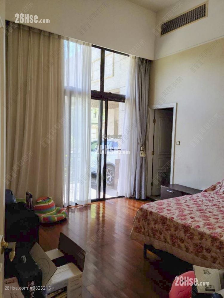 The Royal Oaks Sell 5+ Bedrooms , 5+ Bathrooms 5,529 ft²