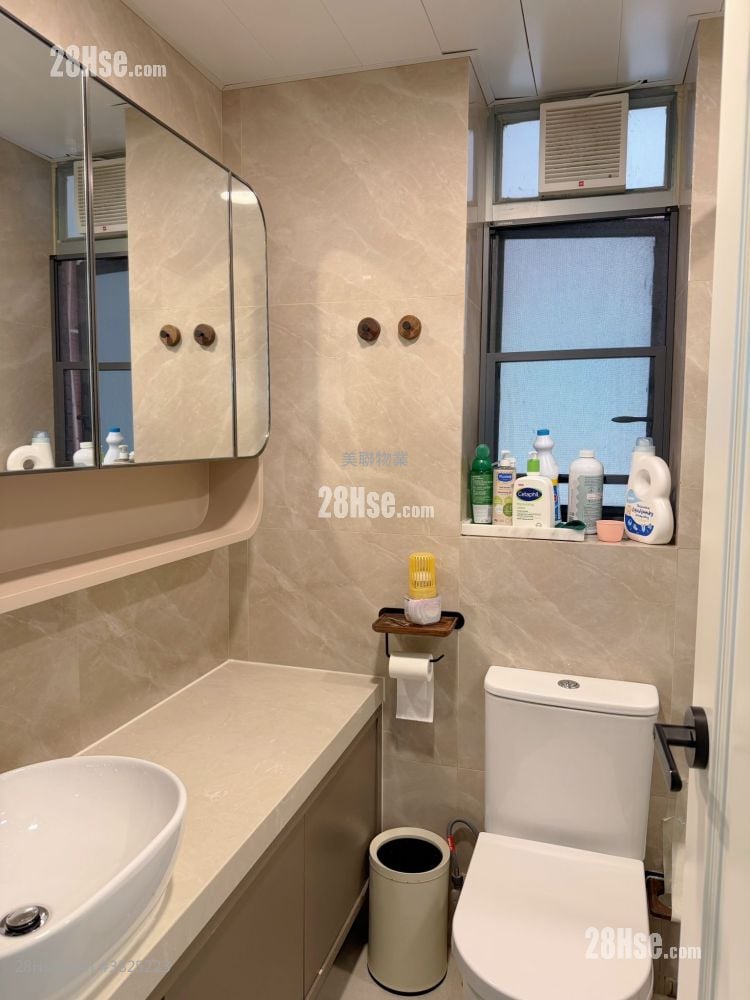 盈翠半島 售盤 3 房 675 平方呎