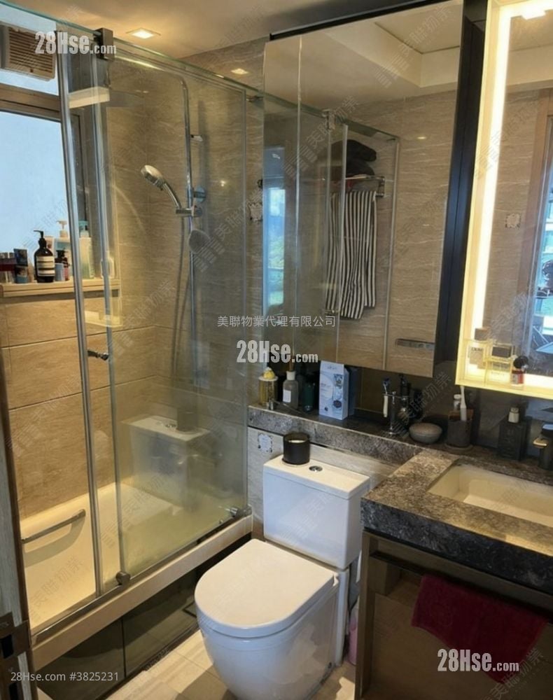 bathroom: Park Yoho Sell 2 Bedrooms , 1 Bathroom 520 ft²