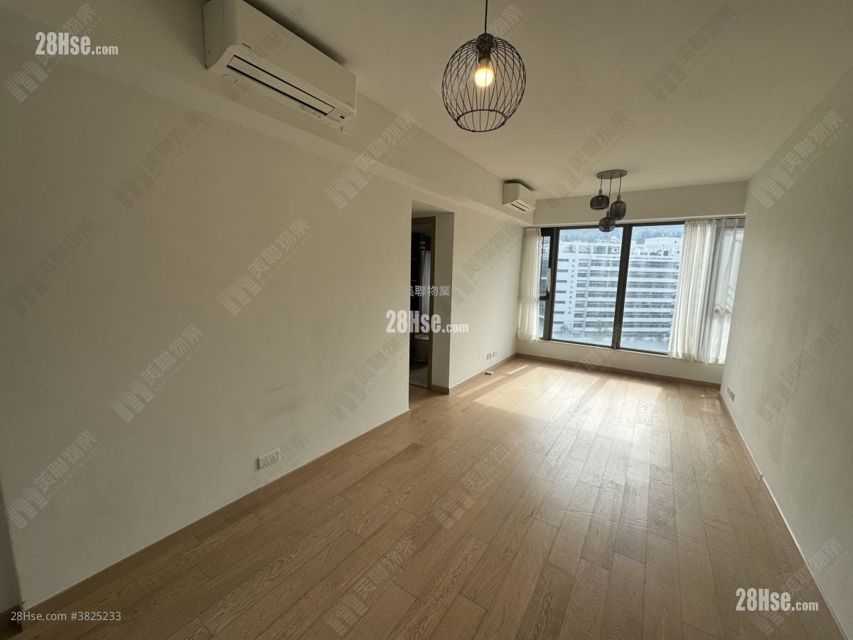 Solaria Sell 3 Bedrooms , 3 Bathrooms 832 ft²