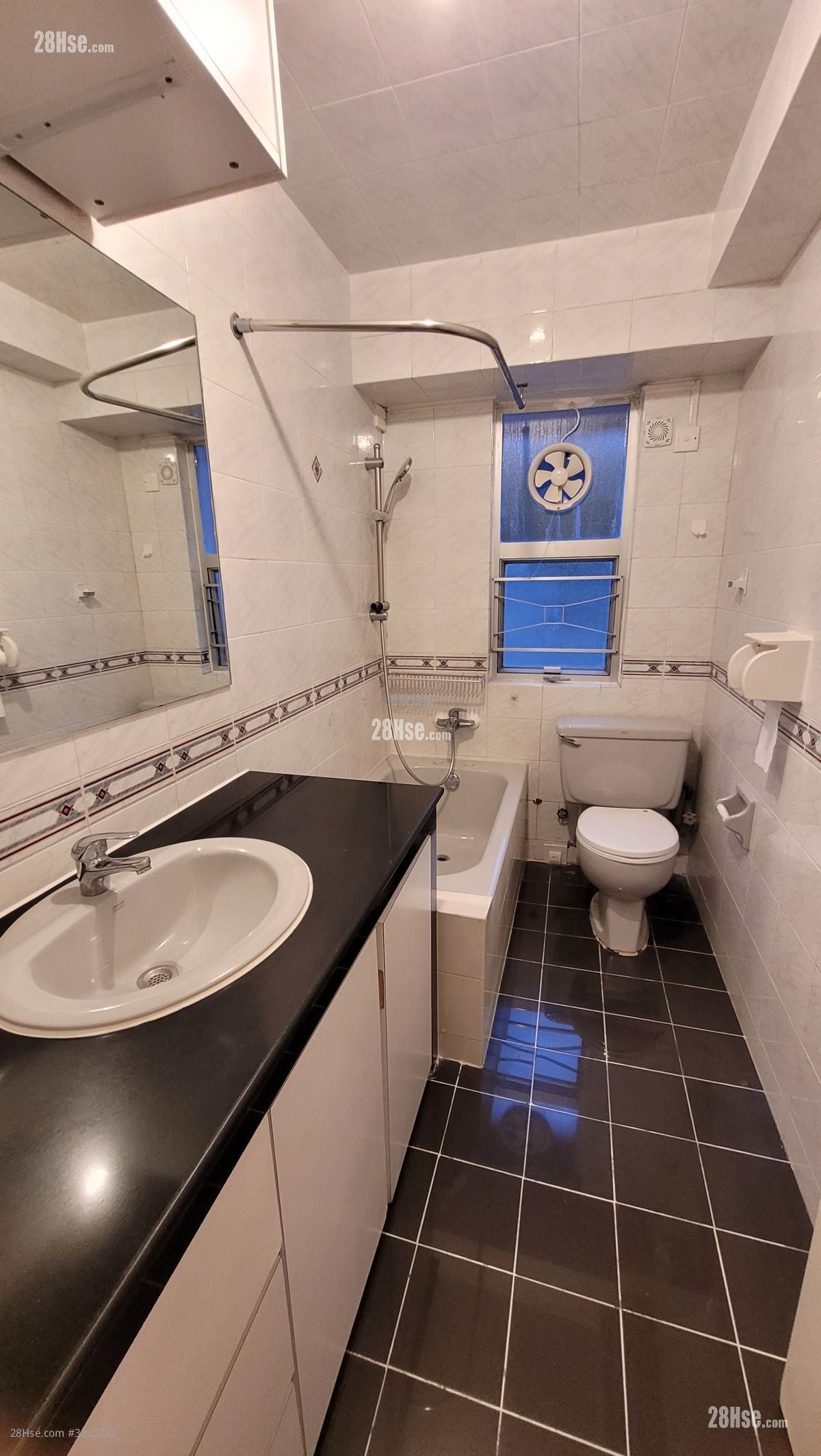 贤文别墅 租盘 3 房 , 1 浴室 677 平方尺